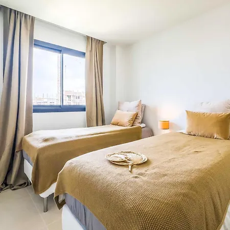 96-brand New Apartment, شقة